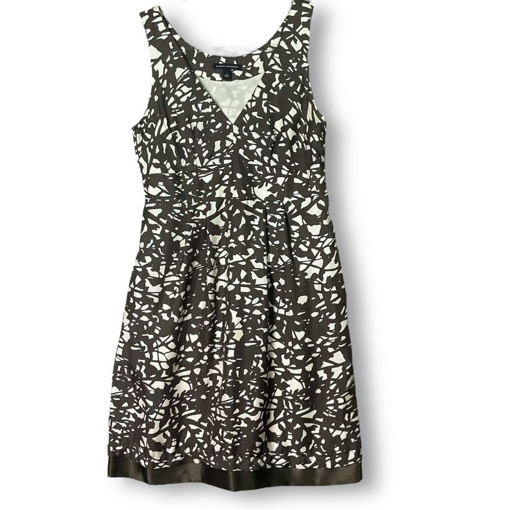 Banana Republic Silk Dress Sz 8 Sleeveless V Neck Pockets Midi Brown Abstract Ne